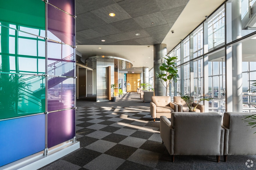 More Photos Of 175 E 2nd St, Tulsa Office For Lease