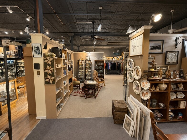 More Photos Of 123 S Union St, Traverse City Freestanding For Sale