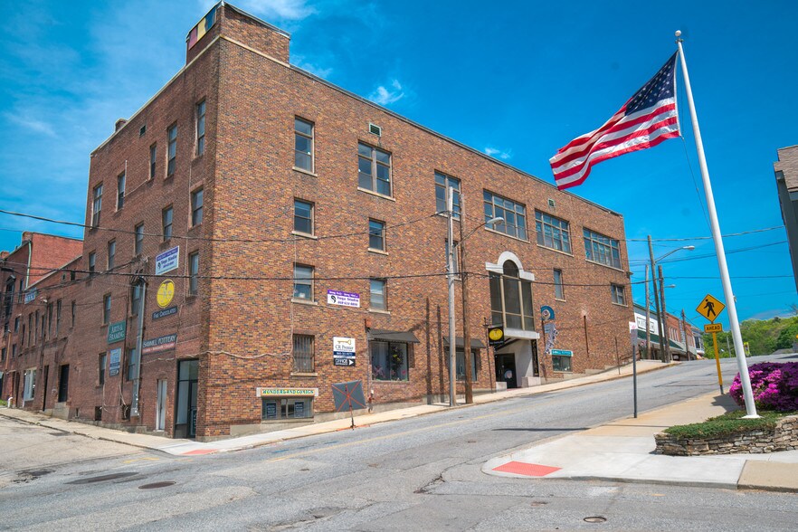 More Photos Of 112 Main St, Putnam Storefront Retail Office For Lease