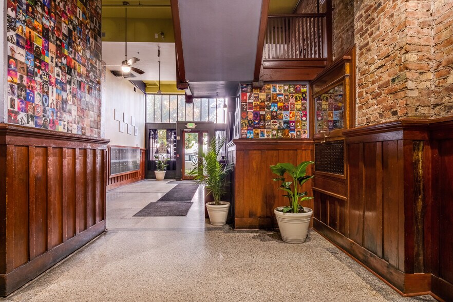 More Photos Of 212-216 Alaskan Way S, Seattle Apartments For Sale