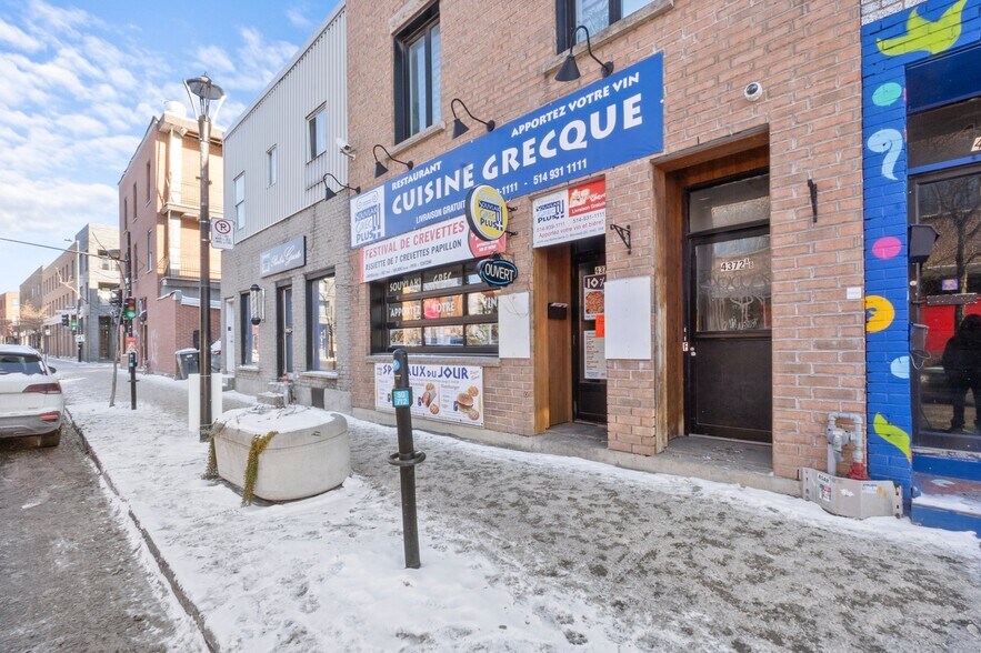 More Photos Of 4370-4372 Rue Notre-Dame O, Montréal Storefront Retail Residential For Sale