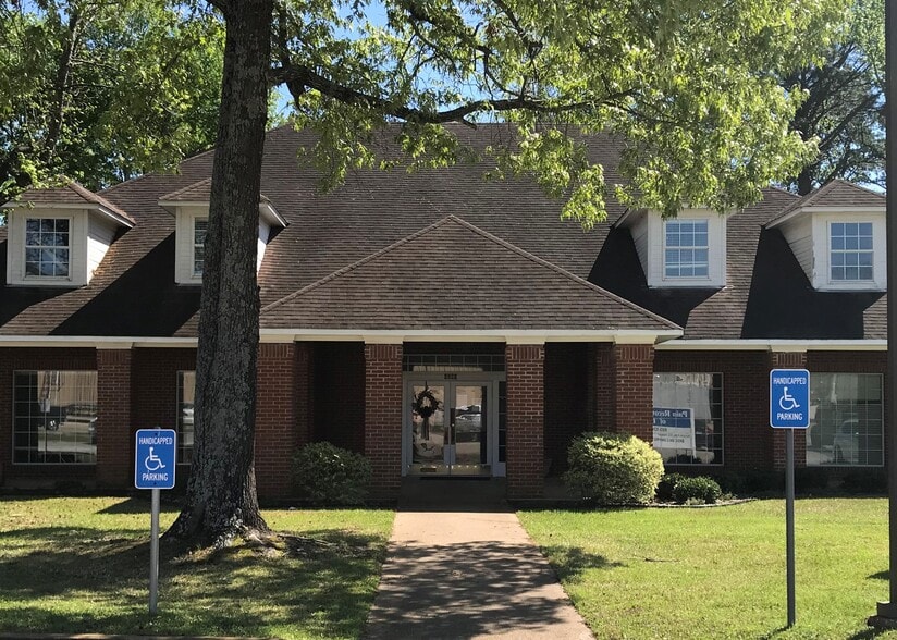 More Photos Of 4295 Kinsey Dr, Tyler Medical For Lease