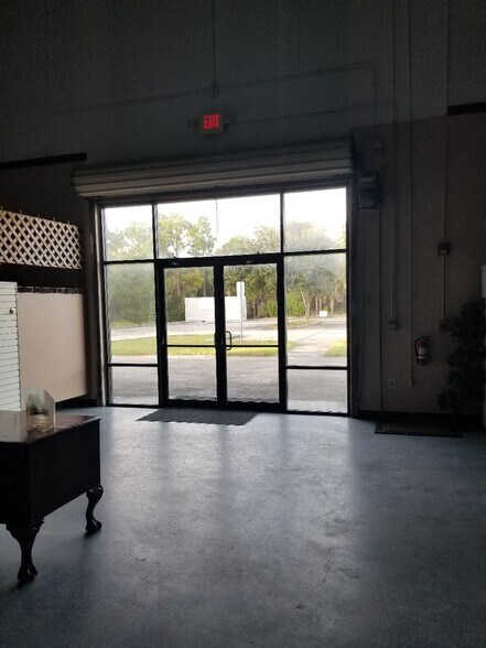 More Photos Of 398 Barton Blvd, Rockledge Light Manufacturing For Sale