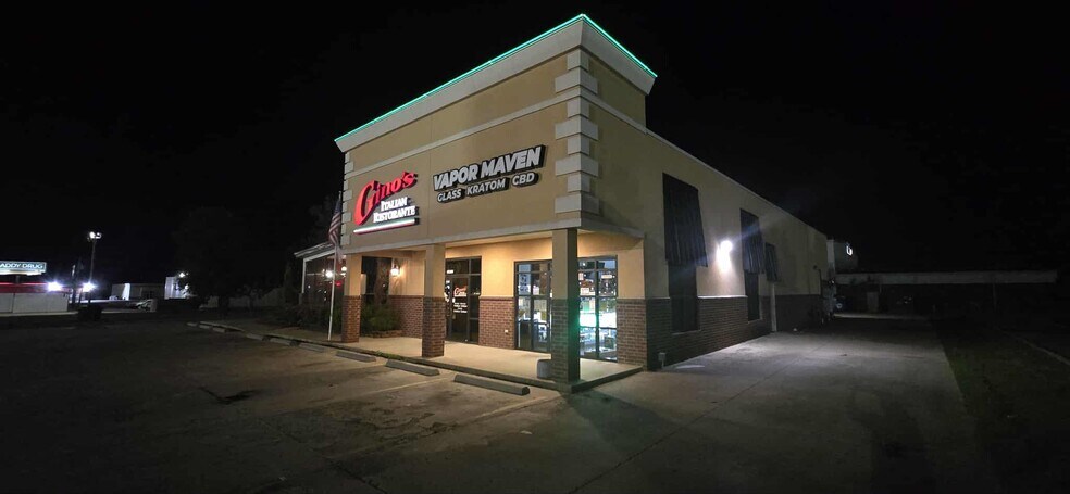 More Photos Of 139 W Shawnee St, Muskogee Storefront For Lease