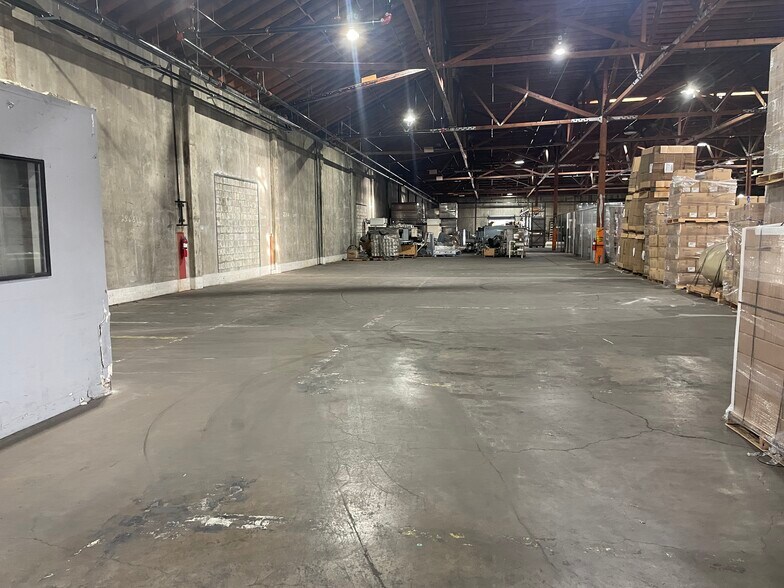 More Photos Of 7001 Eastside Rd, Anderson Warehouse For Lease