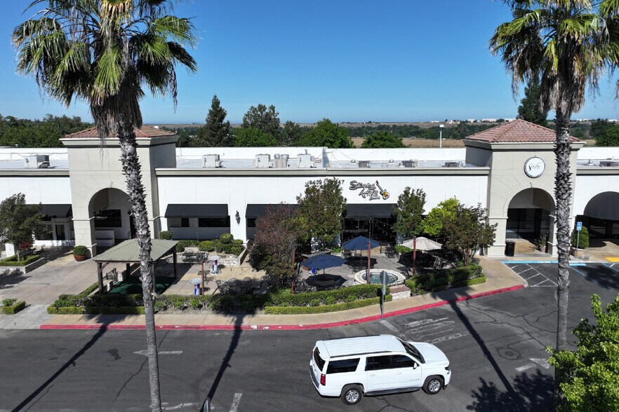 More Photos Of 9433-9447 N Fort Washington Rd, Fresno Unknown For Lease