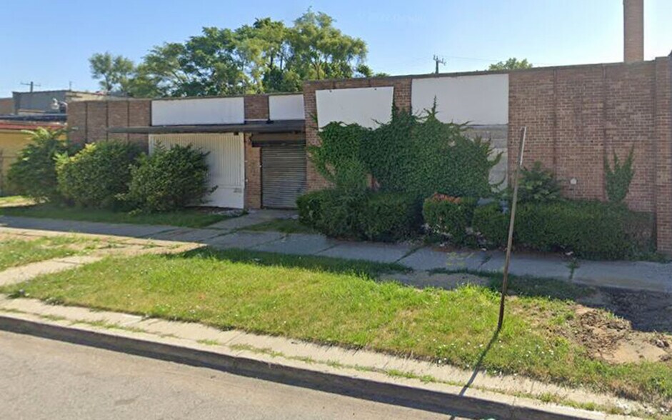 More Photos Of 16180 Meyers Rd, Detroit Medical For Lease