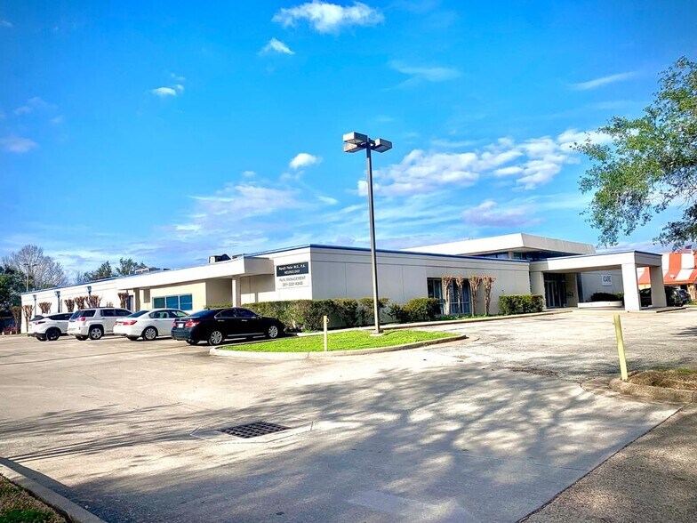 More Photos Of 218 W NASA Rd 1, Webster Office For Sale