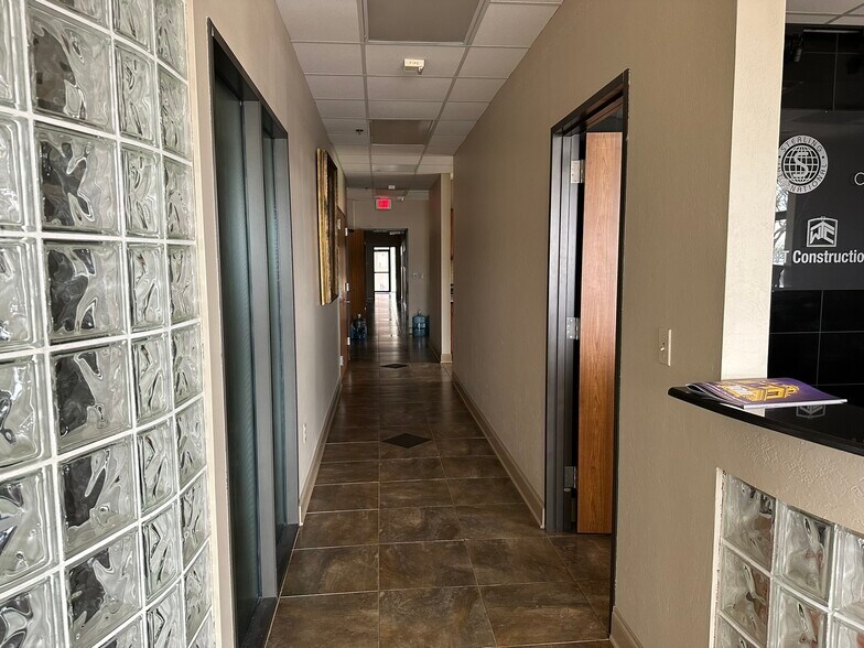 More Photos Of 4750 Sherwood Common Blvd, Baton Rouge Office For Lease