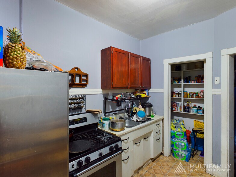 More Photos Of 1601 W Garfield Blvd, Chicago Apartments For Sale