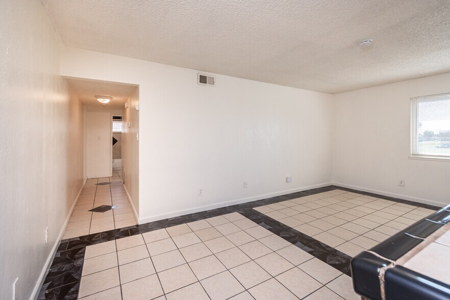 More Photos Of 10 Nedra Ct, Sacramento Apartments For Sale