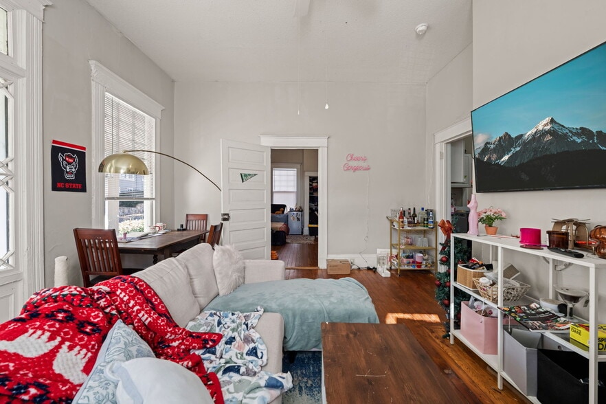 More Photos Of 1306 Flint Pl, Raleigh Multifamily For Sale