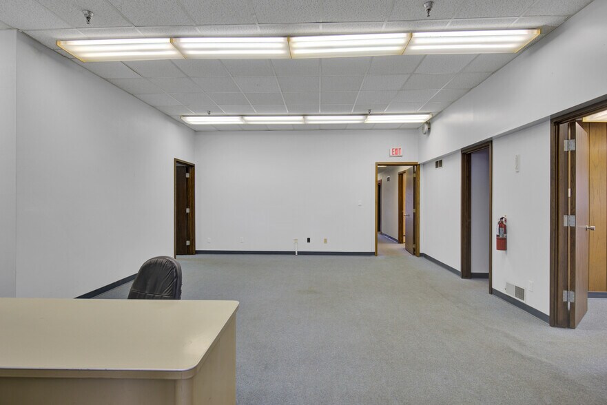 More Photos Of 1431 N 2nd St, Wisconsin Rapids Office For Sale