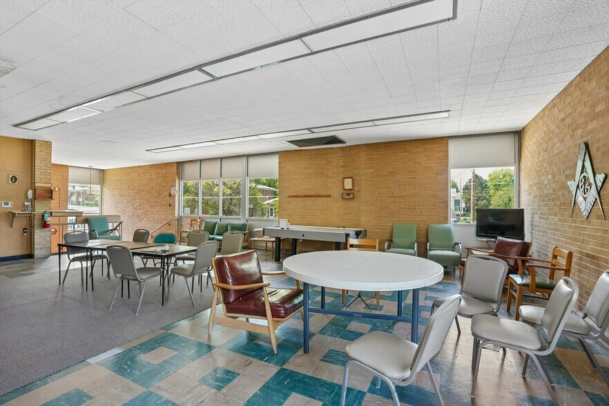 More Photos Of 3843 6th Ave, Des Moines Lodge Meeting Hall For Sale