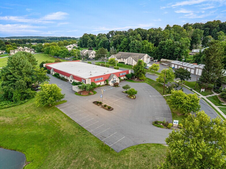 More Photos Of 51 S Pine St, Elverson Office For Sale