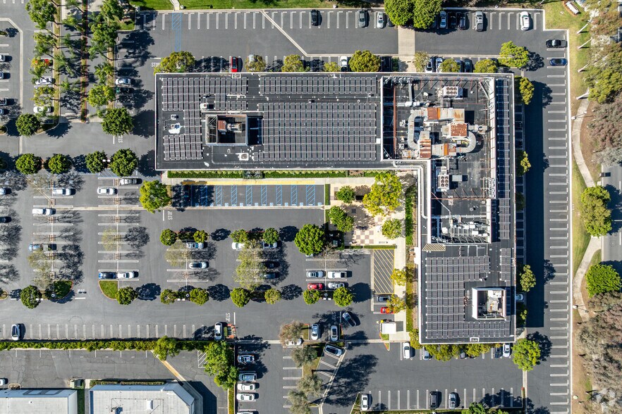 More Photos Of 500 S Kraemer Blvd, Brea Office For Lease