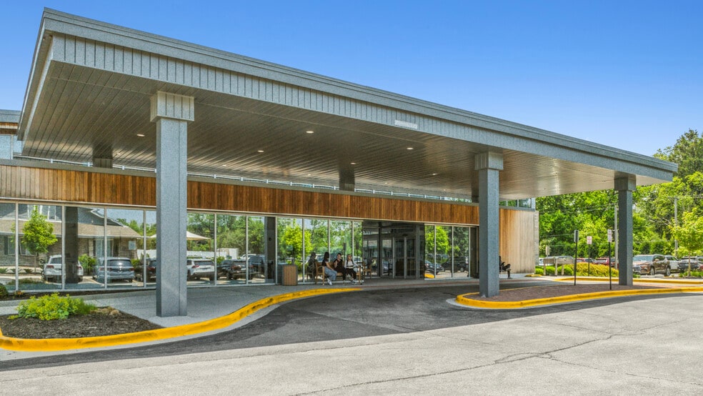 More Photos Of 7600 County Line Rd, Burr Ridge Medical For Sale