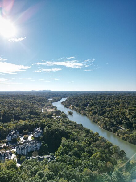 More Photos Of 9040 Roswell Rd, Atlanta Office For Lease