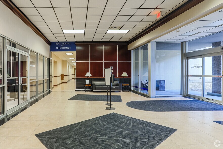 More Photos Of 90 W Chestnut St, Washington Office For Lease