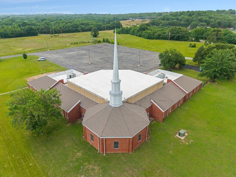 More Photos Of 1101 N Wheeler Ave, Sallisaw Religious Facility For Sale