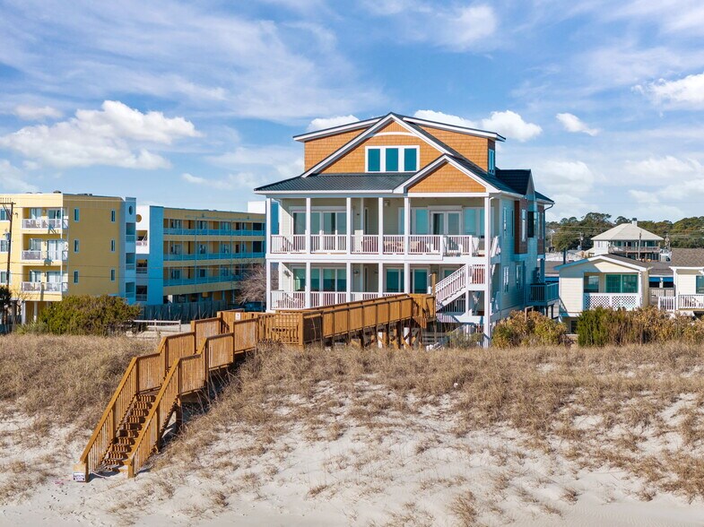 More Photos Of 312 Carolina Beach Ave N, Carolina Beach Office For Sale