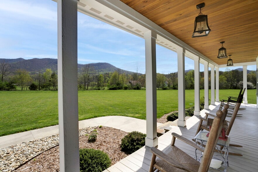 More Photos Of , Young Harris Specialty For Sale