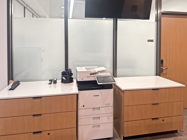 More Photos Of 9601 N Centennial Dr, Munster Coworking Space