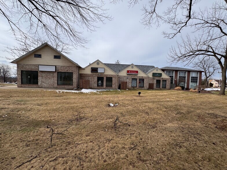 More Photos Of 1645-1655 Hausman Rd, Allentown Storefront Retail Office For Lease