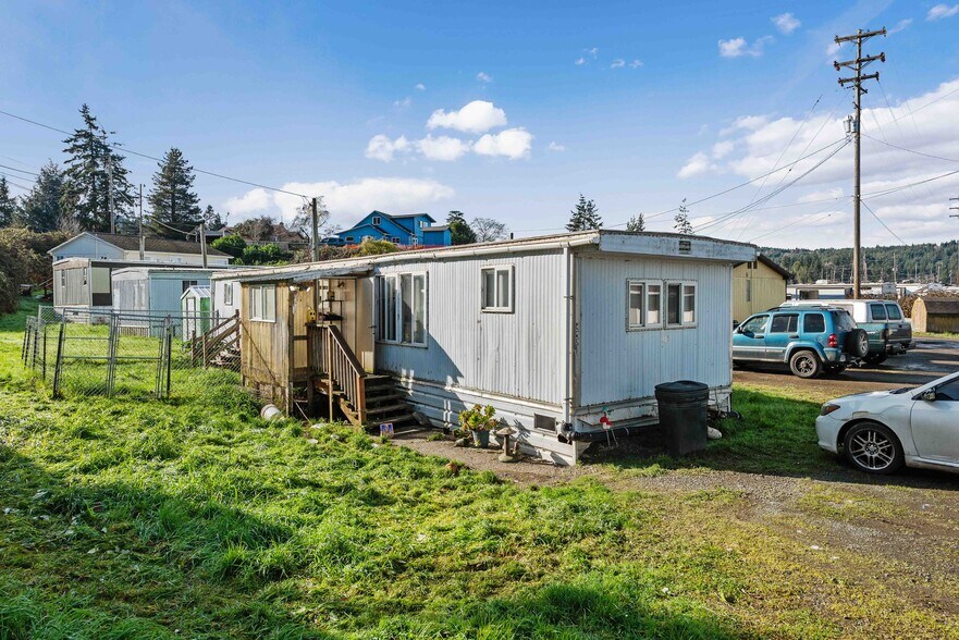 More Photos Of 93531 Coal Bank Ln, Coos Bay Manufactured Housing Mobile Home Park For Sale