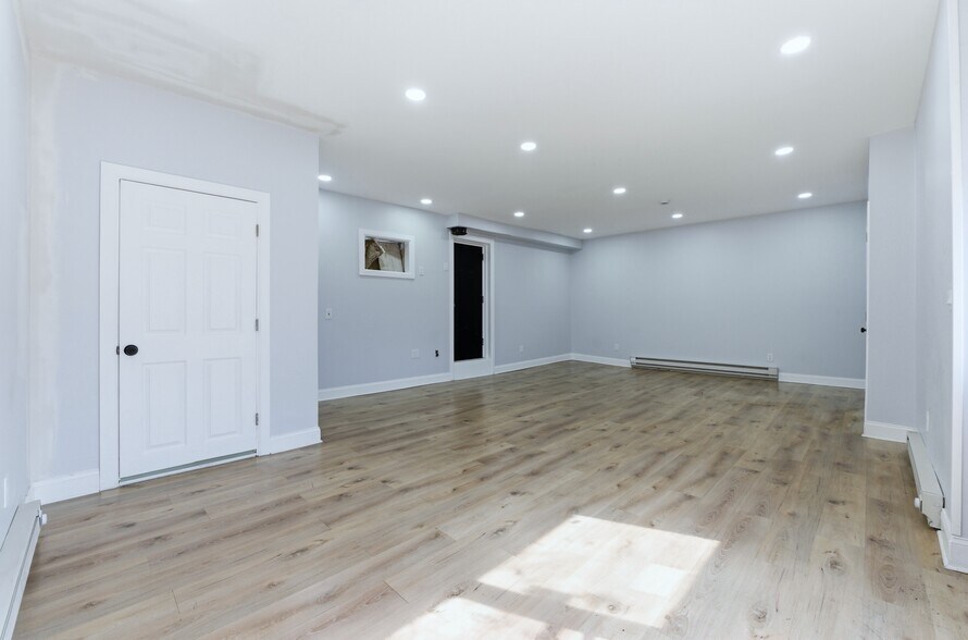 More Photos Of 615 E 22nd St, Paterson General Retail For Sale