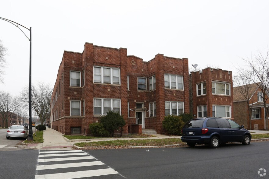 More Photos Of , Chicago Multifamily For Sale