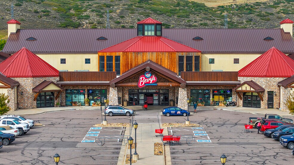 More Photos Of 5869 S Alkire St, Littleton Freestanding For Lease