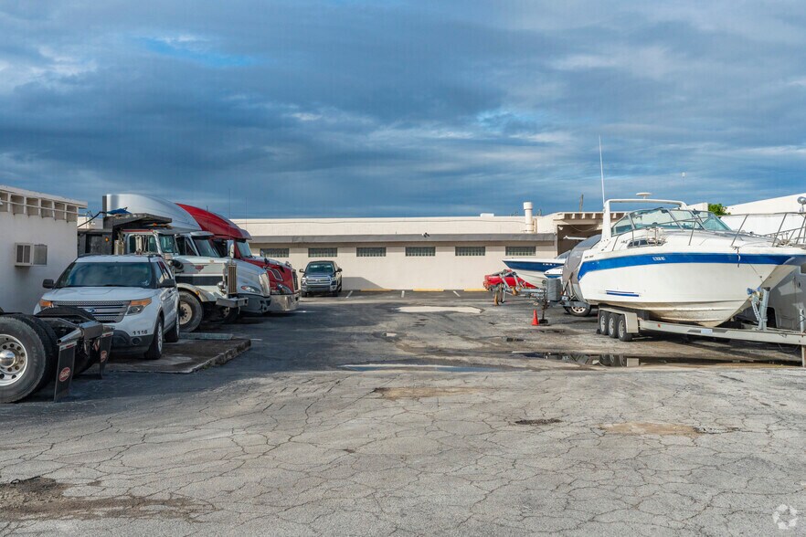 More Photos Of 950 SW 12th Ave, Pompano Beach Manufacturing For Sale