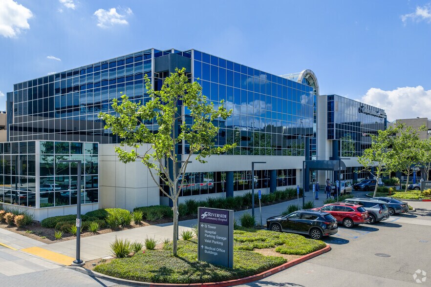 More Photos Of 4510 Brockton Ave, Riverside Unknown For Lease