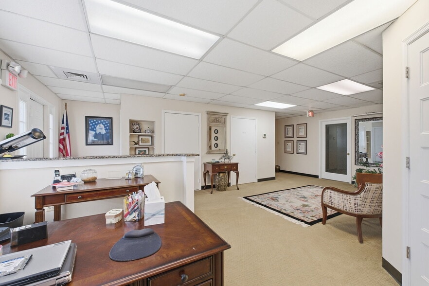 More Photos Of 5051 Backlick Rd, Annandale Office For Sale