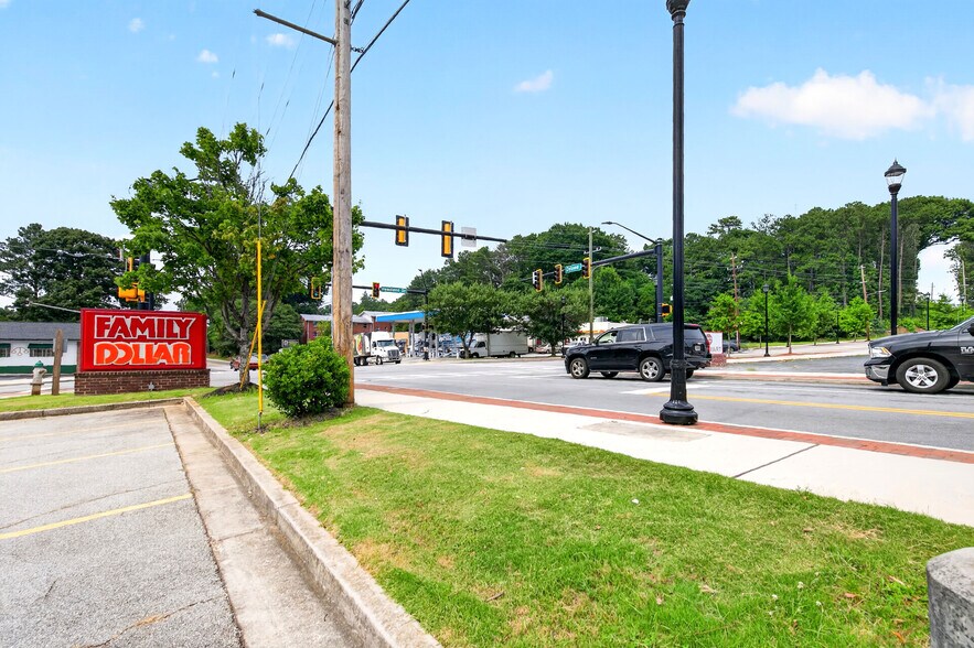 More Photos Of 2455 Delowe Dr, Atlanta Unknown For Lease