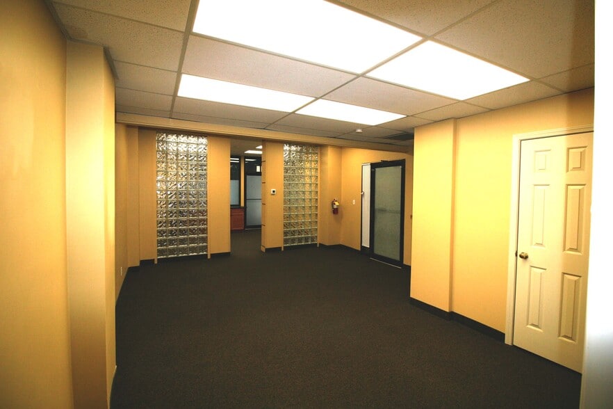 More Photos Of 300 E Broadway, Logansport Apartments For Lease