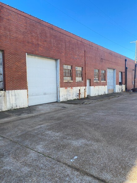 More Photos Of 835 S Congress St, Jackson Warehouse For Lease