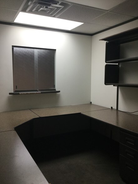 More Photos Of 3200 Steck Ave, Austin Office For Sale