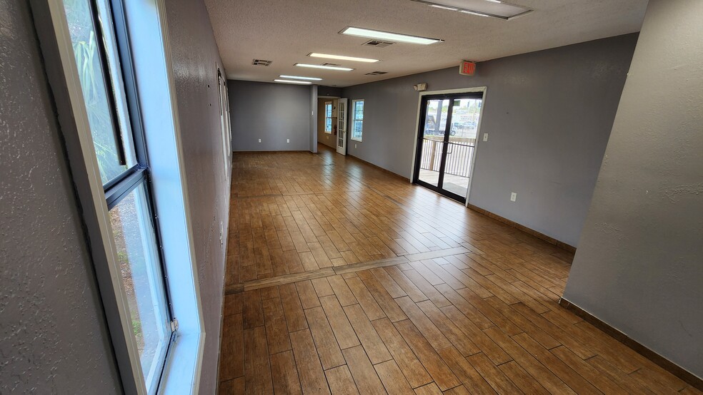 More Photos Of 856 E Busch Blvd, Tampa Auto Dealership For Lease
