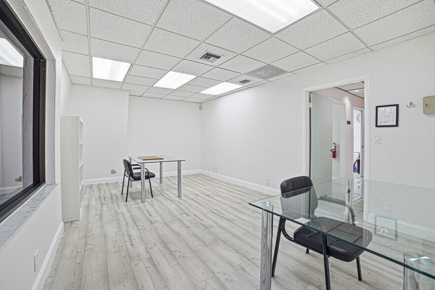 More Photos Of 2929 N University Dr, Coral Springs Medical For Sale