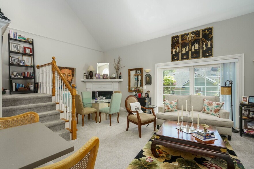 More Photos Of 206 E Liberty St, Milford Office For Sale