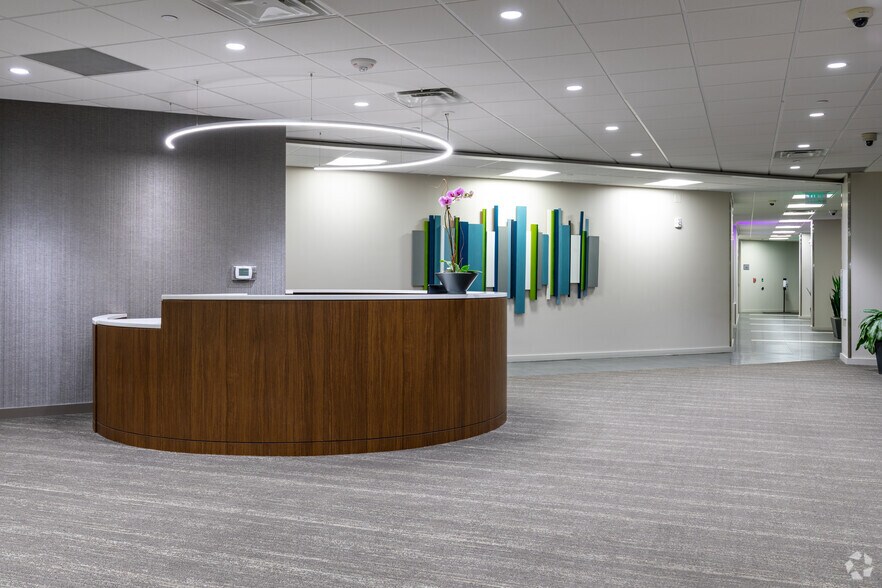 More Photos Of 20 N Orange Ave, Orlando Office For Lease