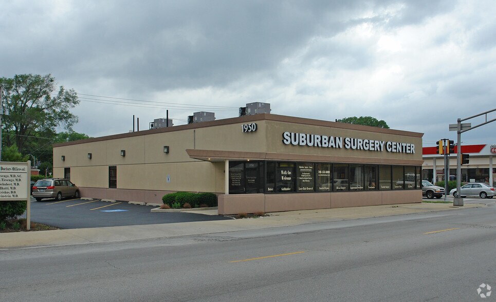 Primary Photo Of 1950 N Harlem Ave, Elmwood Park Medical For Sale