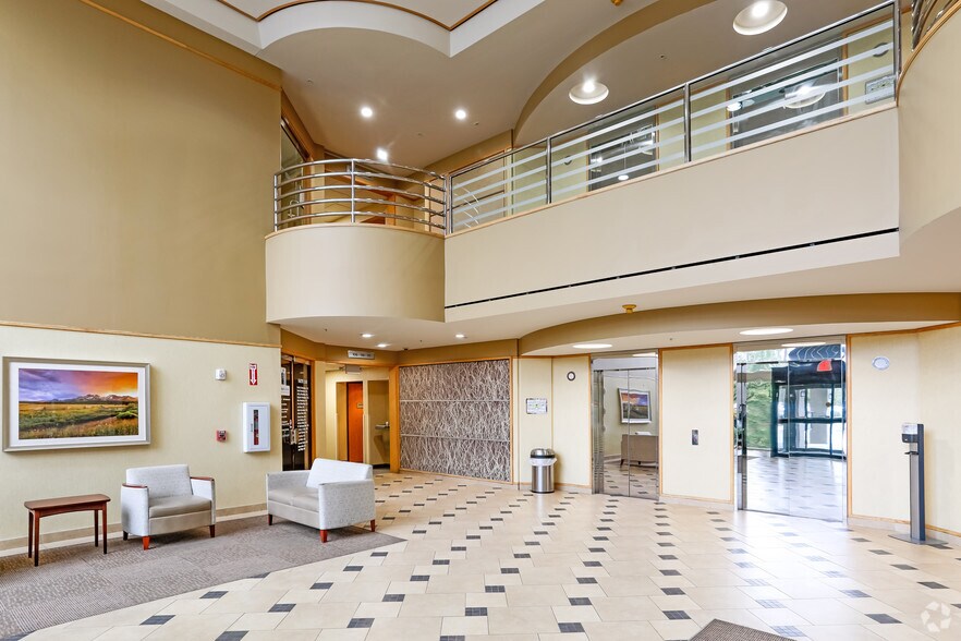 More Photos Of 11900 E Twelve Mile Rd, Warren Medical For Lease