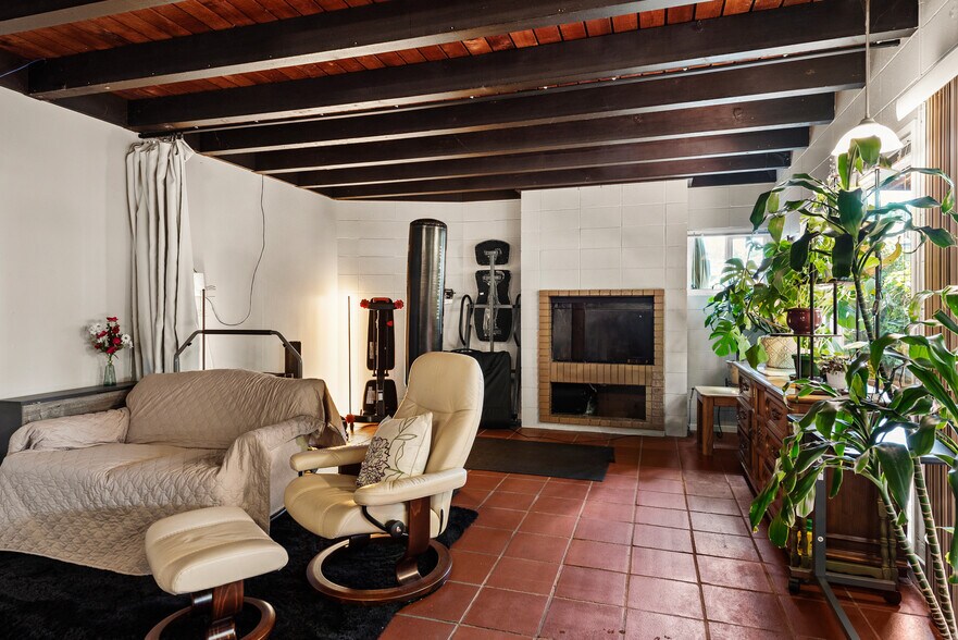 More Photos Of 1041 3rd St, Novato Apartments For Sale