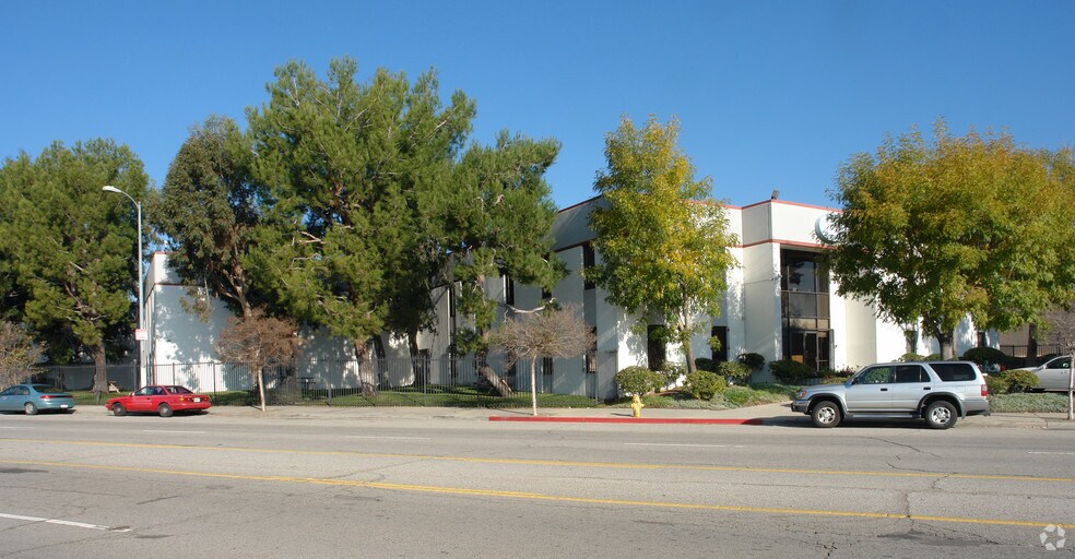 More Photos Of 10941 La Tuna Cyn, Sun Valley Warehouse For Sale