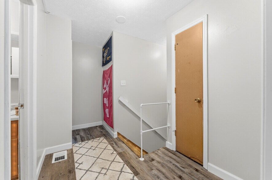 More Photos Of 409 McLane Avenue, Morgantown Apartments For Sale