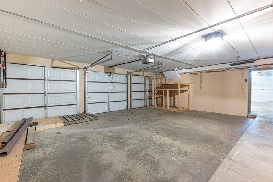 More Photos Of 2382 S Dixie Hwy, Dayton Storefront Retail Office For Sale