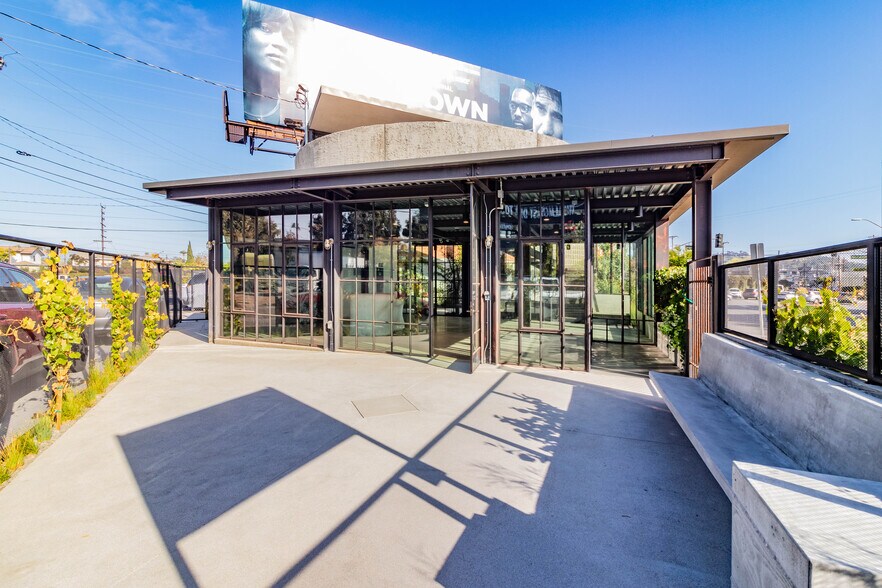 More Photos Of 3050 S La Cienega Blvd, Culver City Storefront Retail Office For Sale